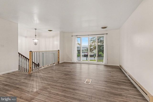 465 LOCUST ST, Halifax, PA 17032