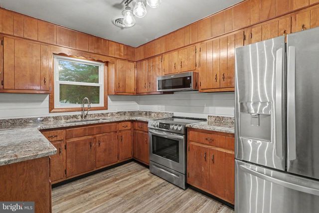 465 LOCUST ST, Halifax, PA 17032