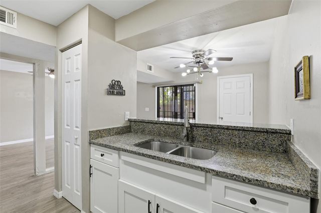 207 SW 6TH AVENUE, Gainesville, FL 32601