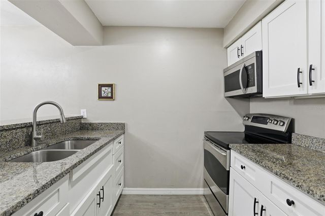 207 SW 6TH AVENUE, Gainesville, FL 32601