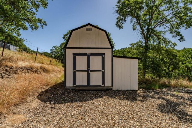 7065 Cassidy Rd, Valley Springs, CA 95252