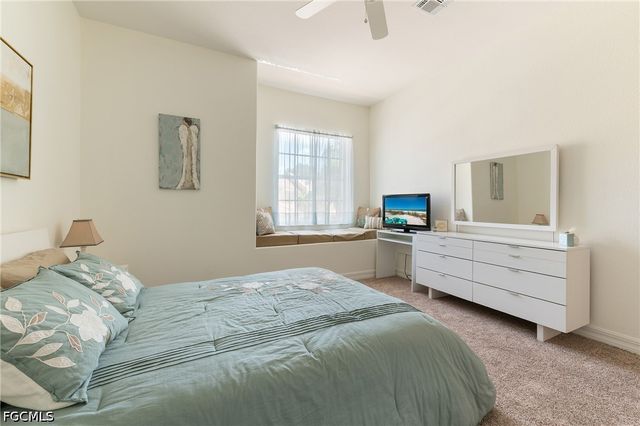 6011 Jonathans Bay CIR 402, Fort Myers, FL 33908