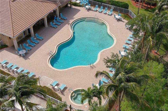 6011 Jonathans Bay CIR 402, Fort Myers, FL 33908