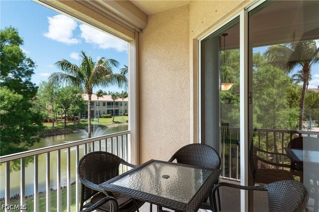 6011 Jonathans Bay CIR 402, Fort Myers, FL 33908