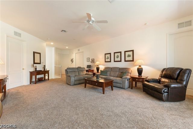 6011 Jonathans Bay CIR 402, Fort Myers, FL 33908