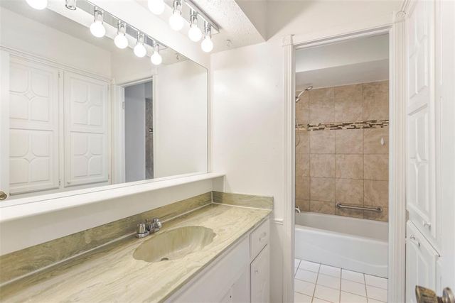 9817 Grimsbey Court, Oklahoma City, OK 73159