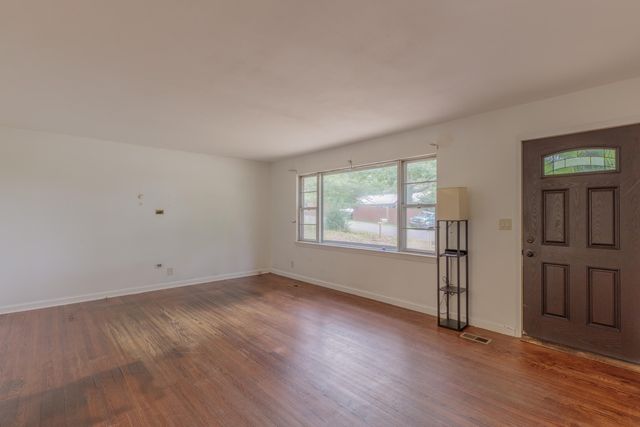 419 Fleetwood Drive, Rossville, GA 30741