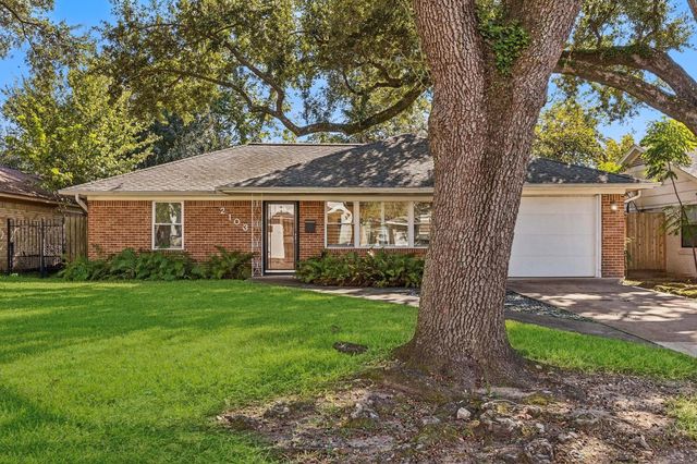 2103 Wakefield Drive, Houston, TX 77018