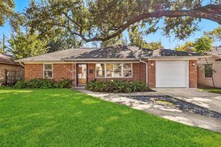2103 Wakefield Drive, Houston, TX 77018