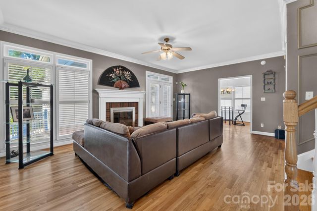 516 Shelton Street, Charlotte, NC 28270