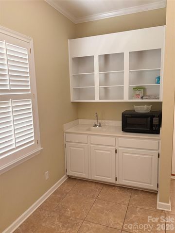 516 Shelton Street, Charlotte, NC 28270