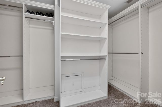 516 Shelton Street, Charlotte, NC 28270