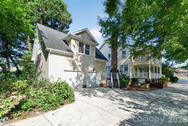 516 Shelton Street, Charlotte, NC 28270