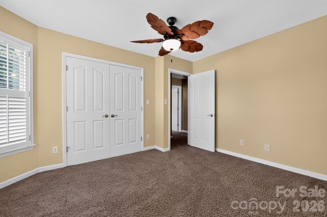 516 Shelton Street, Charlotte, NC 28270