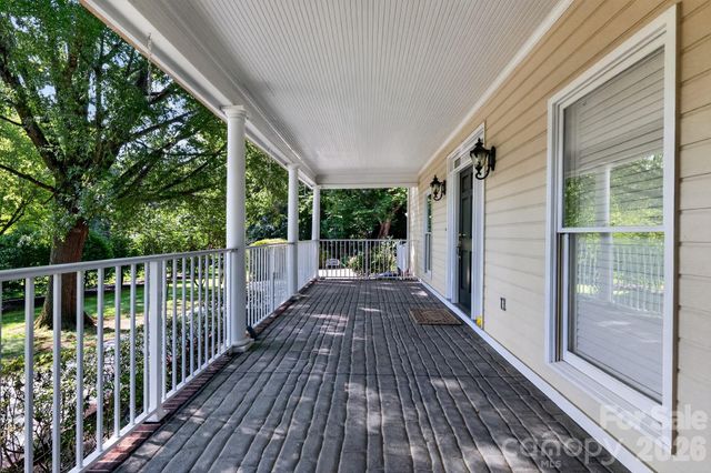 516 Shelton Street, Charlotte, NC 28270
