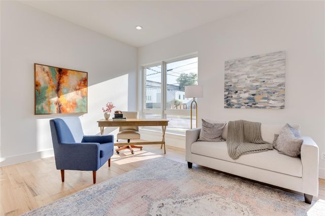 2336 N Carroll Avenue, Dallas, TX 75204