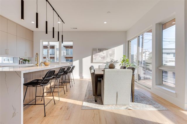 2336 N Carroll Avenue, Dallas, TX 75204