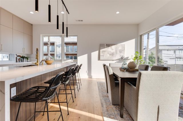 2336 N Carroll Avenue, Dallas, TX 75204