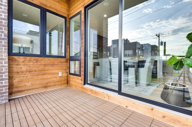 2336 N Carroll Avenue, Dallas, TX 75204