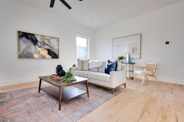 2336 N Carroll Avenue, Dallas, TX 75204