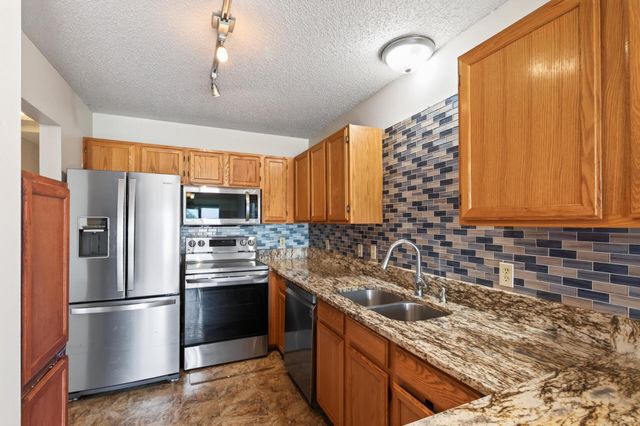 15894 Gooseberry Way, Apple Valley, MN 55124