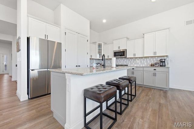 8012 Cotswald Trail, Cottleville, MO 63304