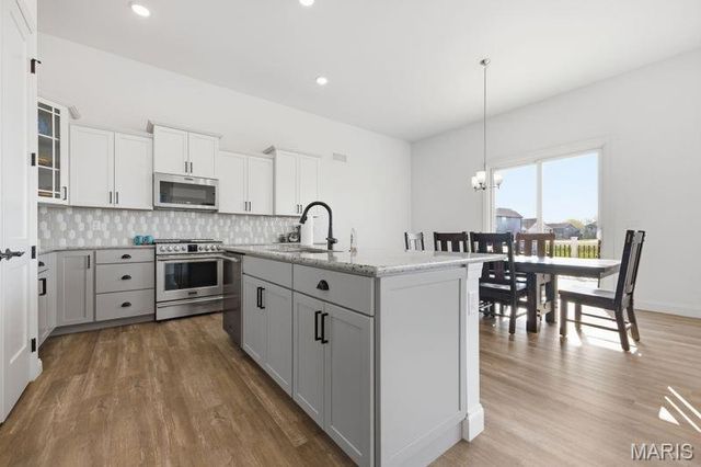 8012 Cotswald Trail, Cottleville, MO 63304