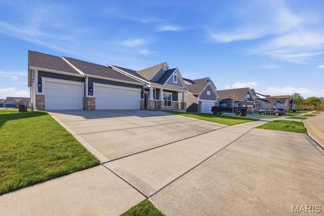 8012 Cotswald Trail, Cottleville, MO 63304