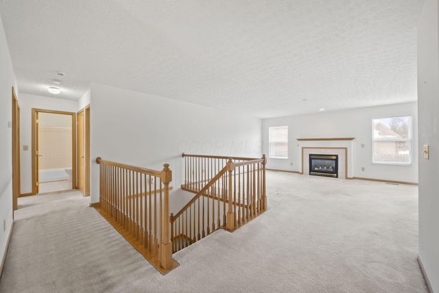 100 Indian Creek Court, Pataskala, OH 43062