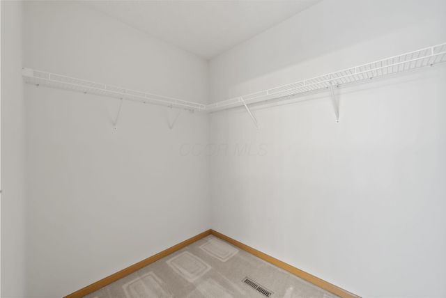 100 Indian Creek Court, Pataskala, OH 43062