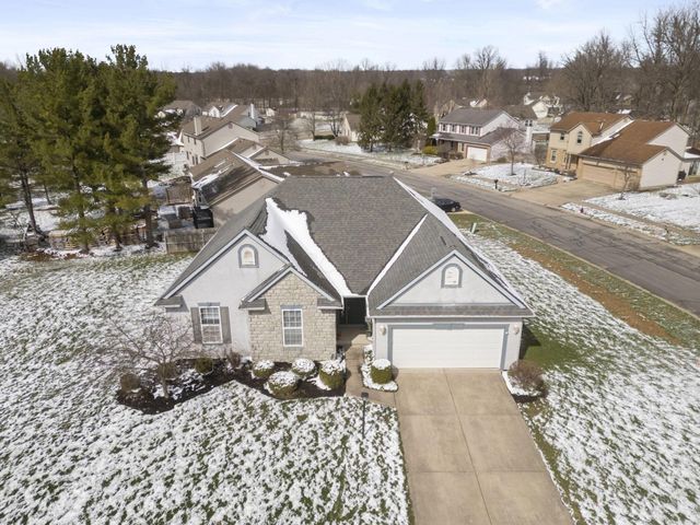 100 Indian Creek Court, Pataskala, OH 43062