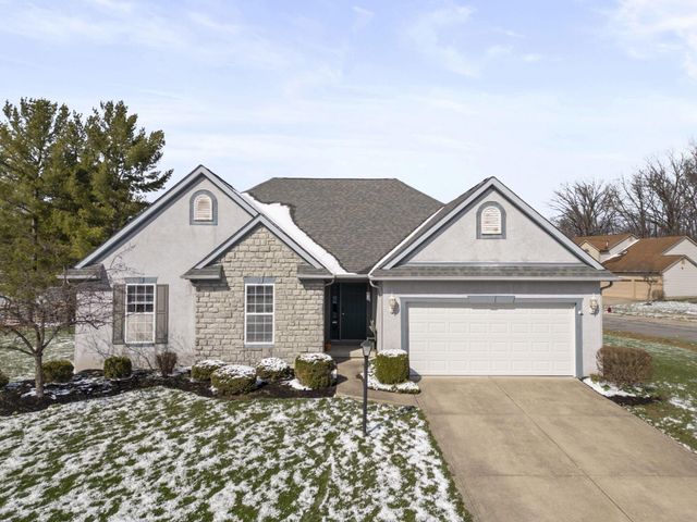 100 Indian Creek Court, Pataskala, OH 43062
