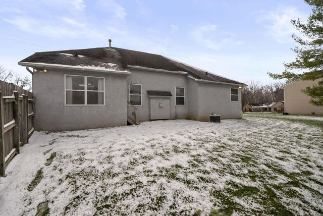 100 Indian Creek Court, Pataskala, OH 43062