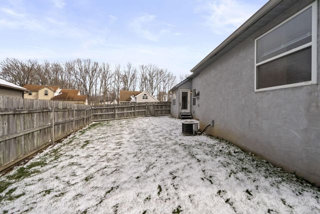 100 Indian Creek Court, Pataskala, OH 43062