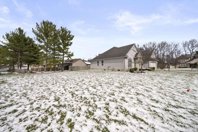 100 Indian Creek Court, Pataskala, OH 43062