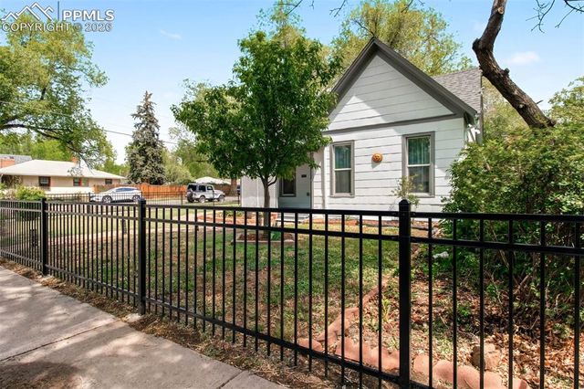 1532 W Pikes Peak Avenue, Colorado Springs, CO 80904