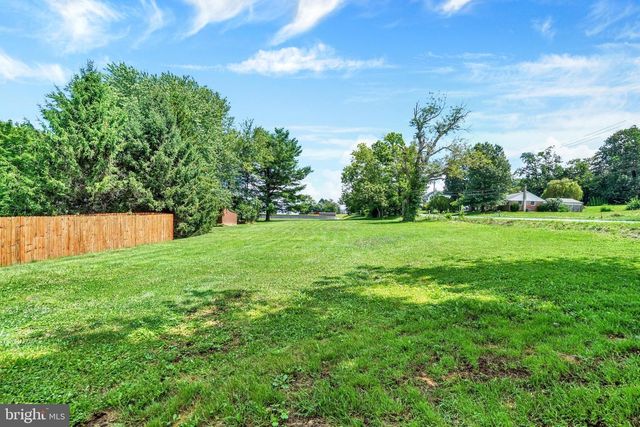 4065 MARIETTA AVE, Mount Joy, PA 17552