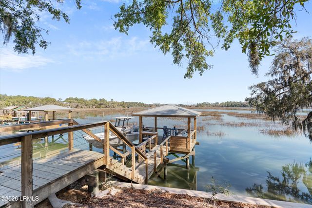 1266 Windswept Oak Lane, Beaufort, SC 29902