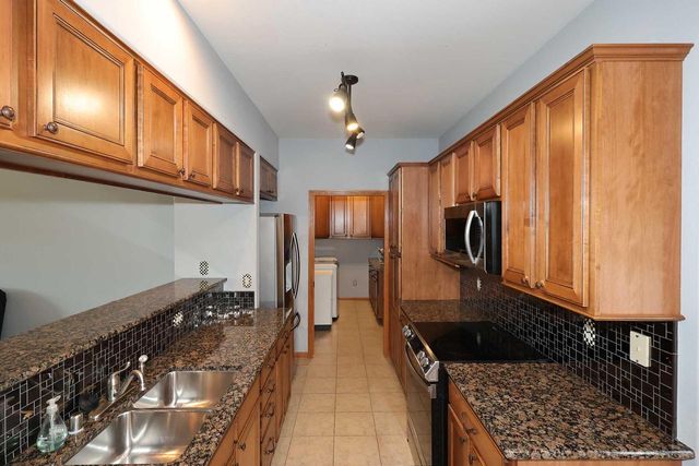 3406 W Villa DRIVE, Franklin, WI 53132