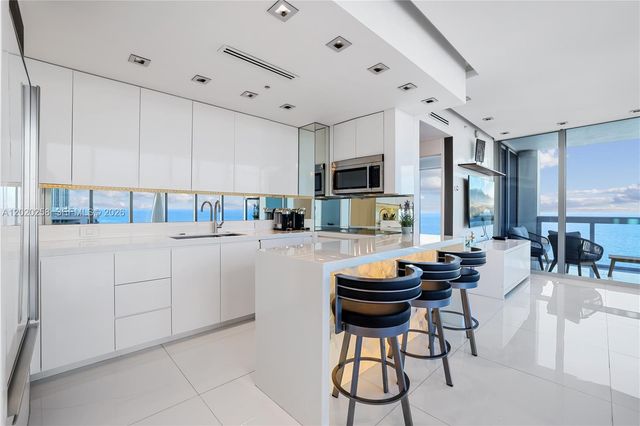 6899 Collins Avenue 2208, Miami Beach, FL 33141