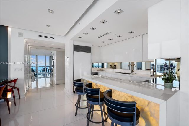 6899 Collins Avenue 2208, Miami Beach, FL 33141