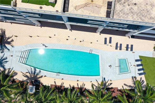 6899 Collins Avenue 2208, Miami Beach, FL 33141
