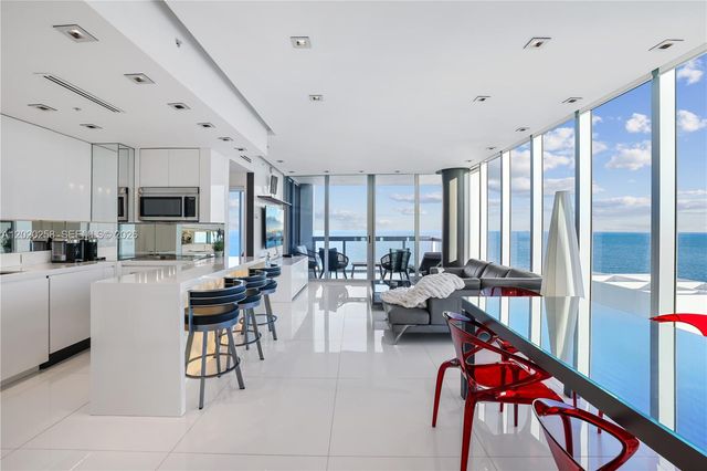6899 Collins Avenue 2208, Miami Beach, FL 33141