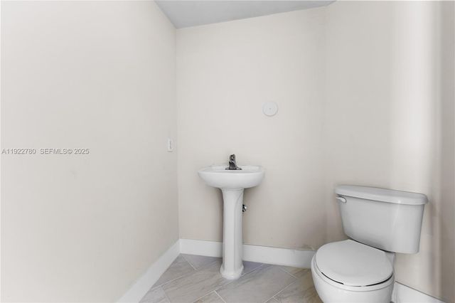 1881 79th St Cswy 807, North Bay Village, FL 33141