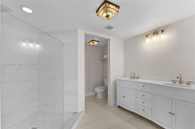 1881 79th St Cswy 807, North Bay Village, FL 33141