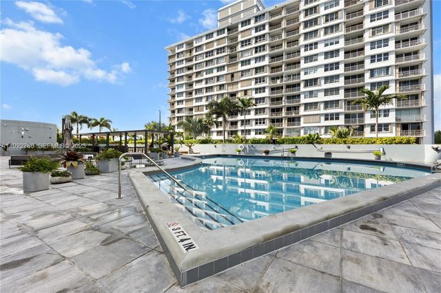 1881 79th St Cswy 807, North Bay Village, FL 33141