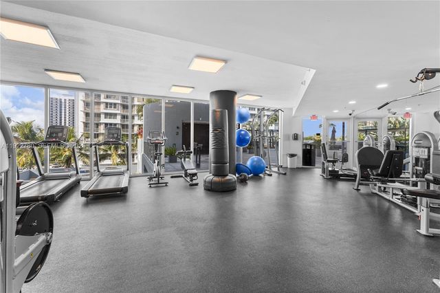 1881 79th St Cswy 807, North Bay Village, FL 33141