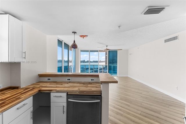 1881 79th St Cswy 807, North Bay Village, FL 33141