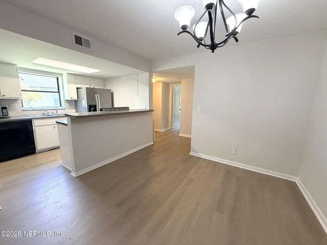 5646 PINEBAY Circle S, Jacksonville, FL 32244