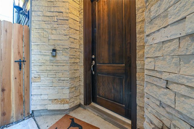 4530 Eli Street, Houston, TX 77007